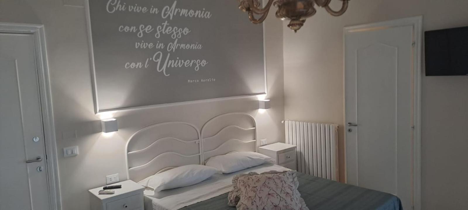 Bed and Breakfast Chez Tata' à Rossano Stazione Extérieur photo